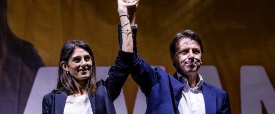 Conte in ginocchio dal Pd: «Voto Gualtieri». Nuovo strappo con la Raggi, grillini in ordine sparso