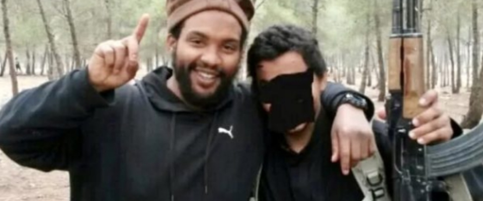 Terrorismo, arrestato Aine Davis il “Jihadi Paul”, dei Beatles dell’Isis che decapitavano gli ostaggi