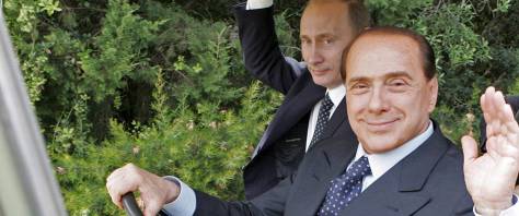 Vittorio Feltri, questa mattina, sulla prima pagina di Libero, sostiene l'ipotesi di Silvio Berlusconi mediatore tra Putin e Zelensky