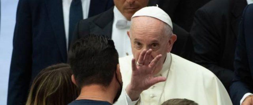 Papa Francesco ai giovani: “Siate artigiani di pace ovunque. L’umanità è in grave pericolo”