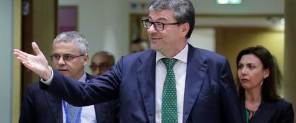 Giorgetti: “Lunedì approveremo la manovra”. E al G20 chiede prezzi accettabili per l’energia