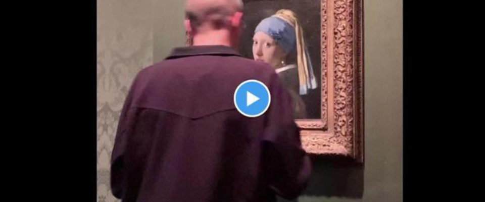 Il video dei “gretini” all’assalto del quadro di Vermeer