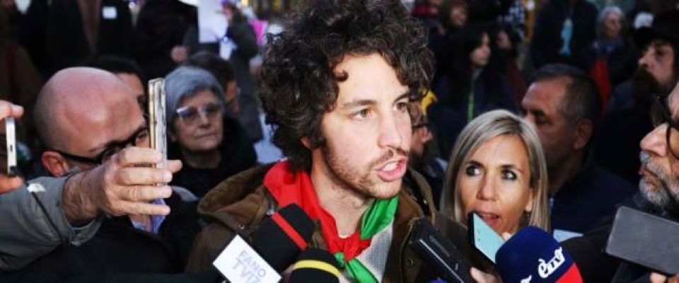 Santori fa il tifo per la Schlein e sogna un nuovo corso senza ‘partito’. Meglio “presidio democratico”