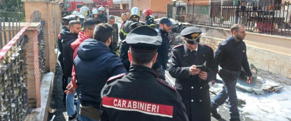 Guidonia, scontro fra ultraleggeri militari, morti i due piloti. Meloni: le mie più profonde condoglianze