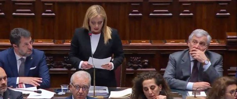 Meloni alla Camera: “Pur di attaccare il governo c’è chi calunnia i servitori dello Stato”