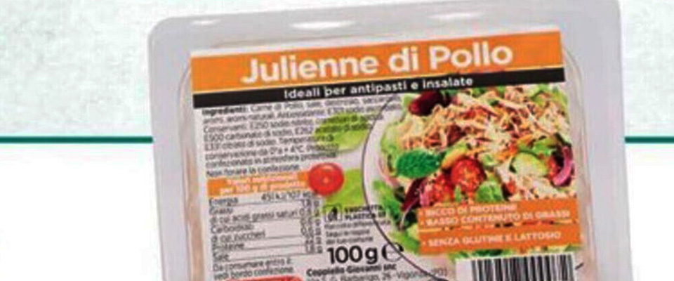 Allarme “listeria” in alcuni lotti di pollo ritirati: ecco quali sono i marchi e i codici dei prodotti a rischio