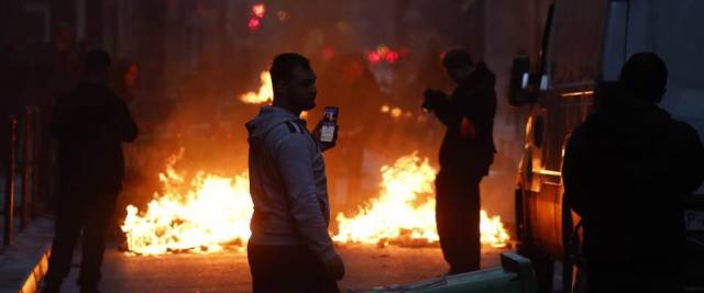 Parigi brucia, riforma delle pensioni