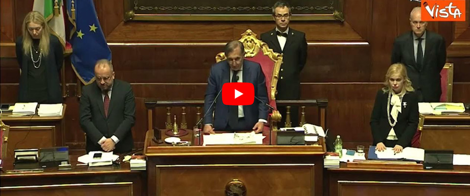 “E’ scomparso Andrea Augello”. L’annuncio di La Russa, il commovente applauso dell’intera aula (video)