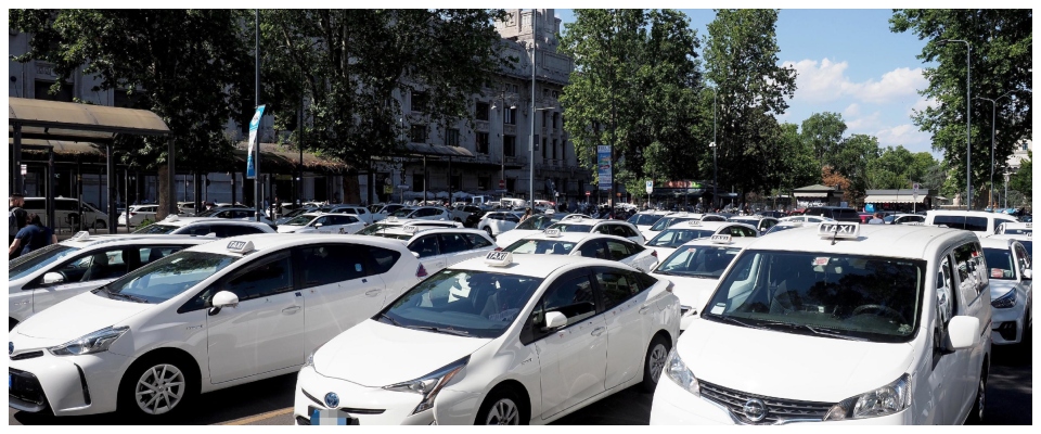 Roma e Napoli senza taxi, parte il programma di raddoppio corse. Manfredi: “Elimineremo le mele marce”