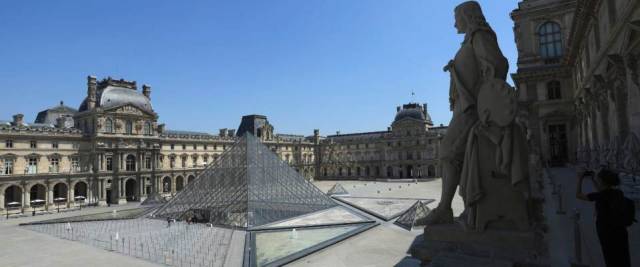 italia louvre