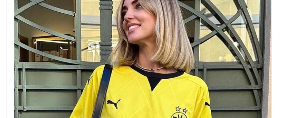 Chiara Ferragni non ne azzecca più una: indossa la maglia del Borussia e il web la massacra