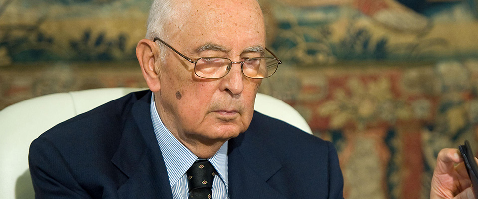 Napolitano in gravi condizioni, sui social si scatenano gli hater: “Vai, Stalin ti aspetta”