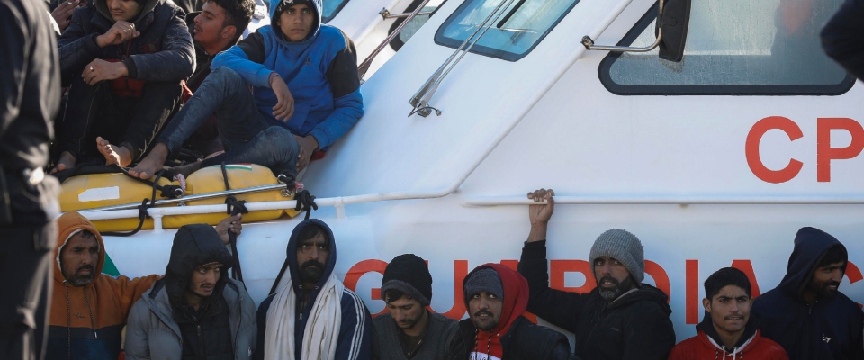 migranti, pozzallo, sondaggio