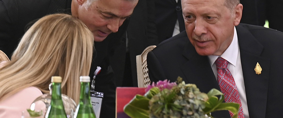 Guerra e pace, Meloni sente Erdogan e Zelensky: “Italia in campo su diplomazia e aiuti”