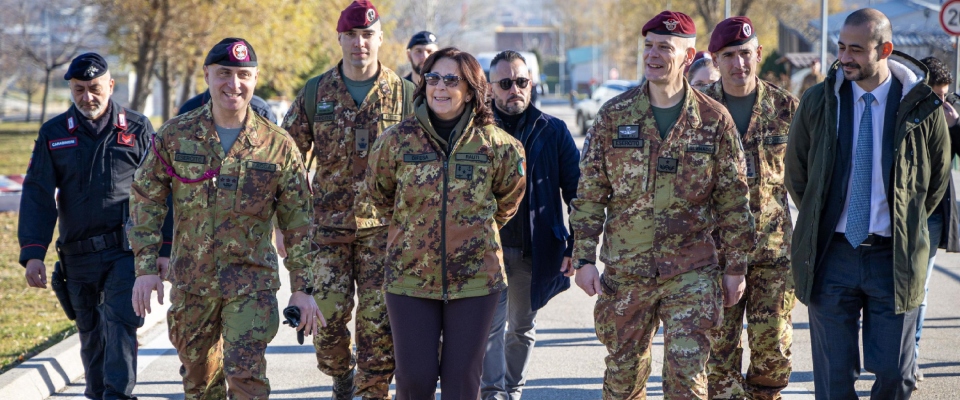 Il sottosegretario Rauti in visita ai militari italiani in Kosovo: “Siete l’orgoglio della nostra nazione”