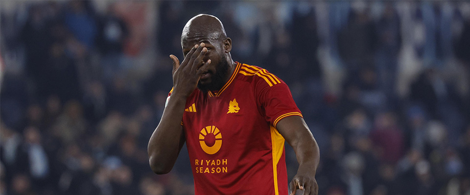 Derby al veleno, chiusa la curva della Lazio per i “buu” razzisti a Lukaku. Stangata sulla Roma