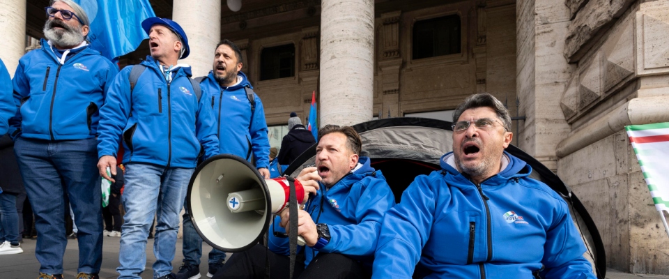 Ex Ilva, salta il tavolo con ArcelorMittal. Il governo: non vogliono investire, ne prendiamo atto