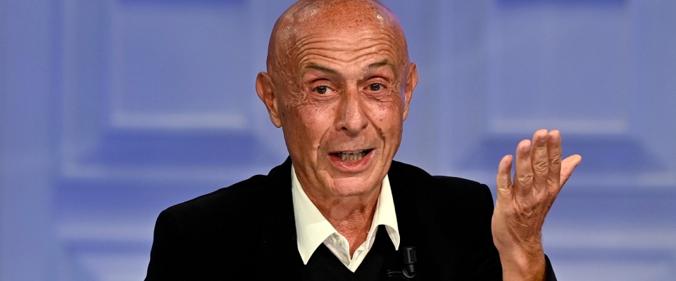 Acca Larenzia, Minniti: “Piantedosi ha fatto bene, le manifestazioni si impediscono solo se c’è violenza”