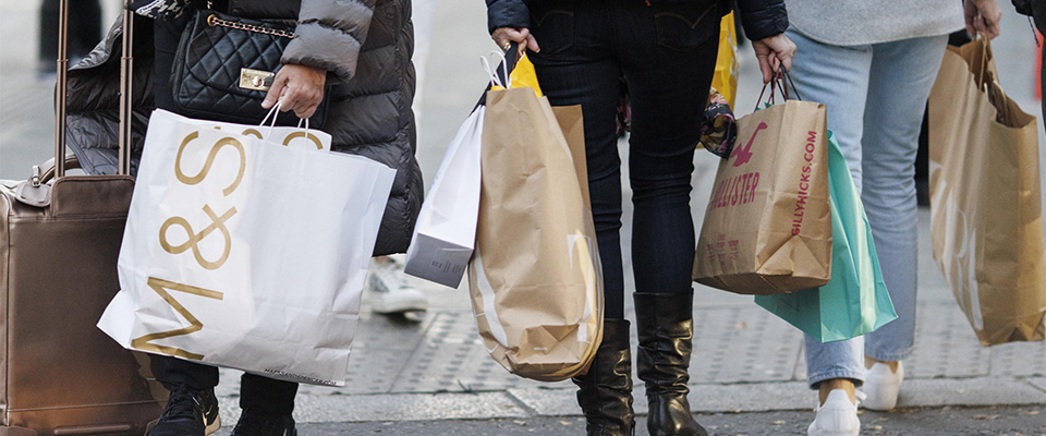 Saldi: Fismo Confesercenti, vendite in calo per 7 negozi su 10