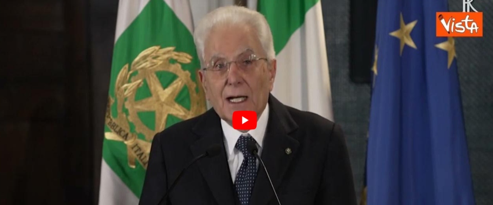 Foibe, Mattarella tuona contro i negazionisti di sinistra: “Non si cancella la storia” (video)