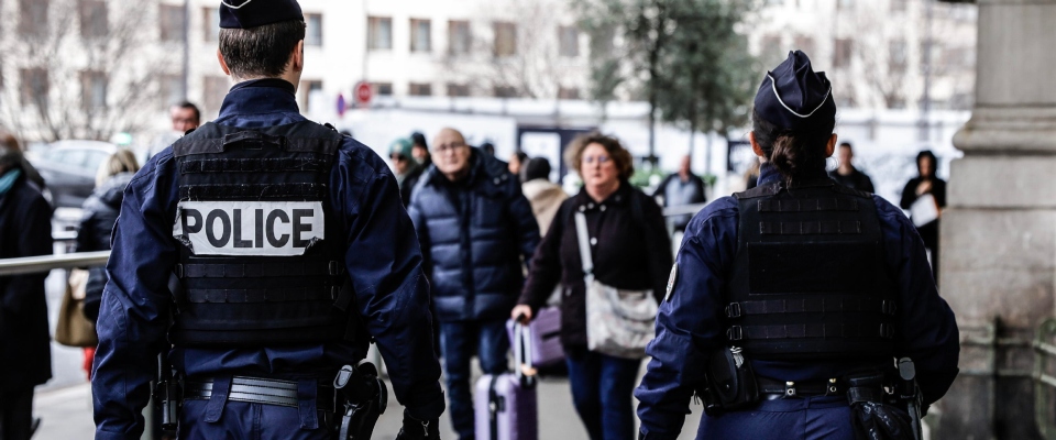 Parigi, l’attentatore arrestato era entrato in Italia da Pozzallo: aveva la protezione sussidiaria