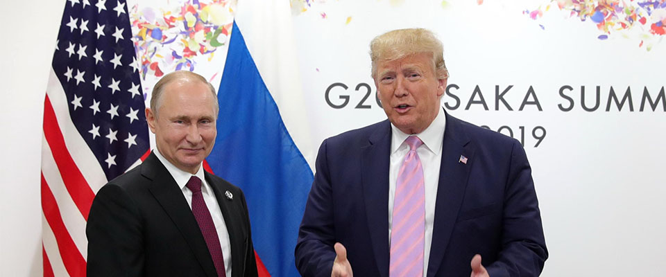 Putin strizza l’occhio a Trump: intervista “scomoda” con il giornalista Usa vicino a Donald