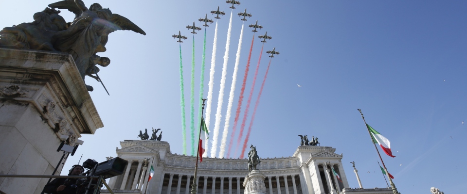 Le Frecce tricolori compiono 63 anni. Auguri alla pattuglia acrobatica “vanto italiano nel mondo”