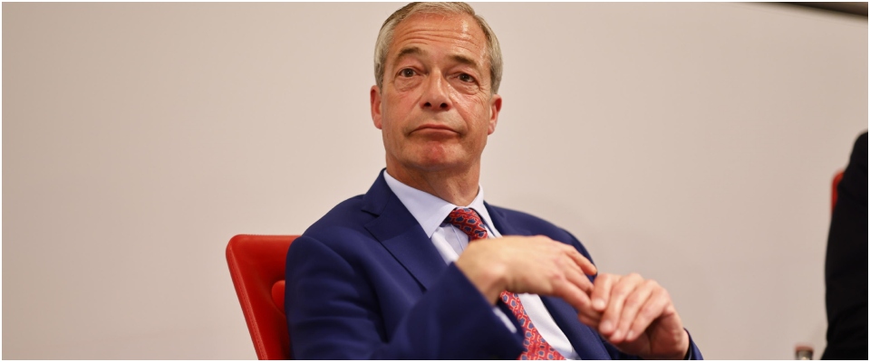 Farage, ritorno col botto: eletto per la prima volta, sfida Labour e establishment. E assicura: vi stupirò