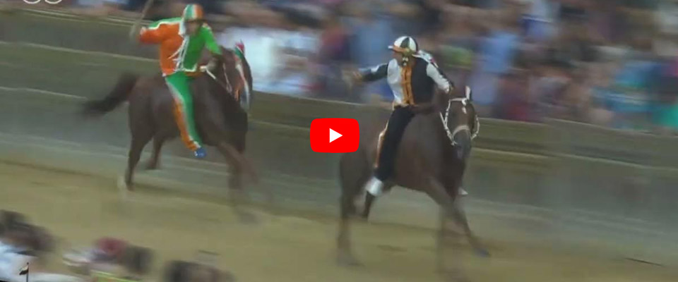 Palio di Siena, vince la Lupa con il cavallo Benitos dopo una cavalcata sempre in testa (video)