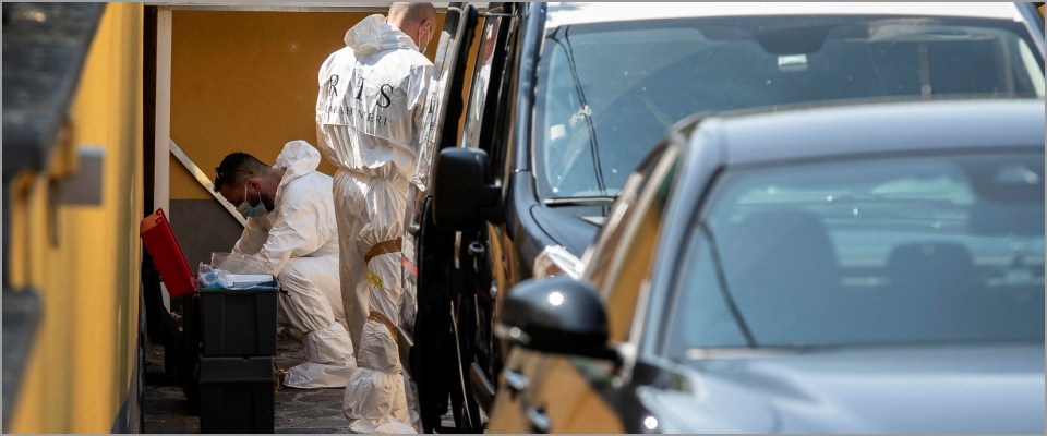 Neonati morti a Parma, i Ris tornano nel “giardino degli orrori”: si scava tra le ombre di un mistero, nel buio della mente