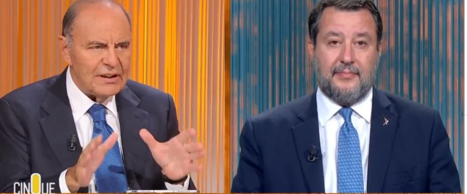 Salvini da Vespa: “Non ho nulla da patteggiare. Risarcimento? Non apro i pacchi ad Affari tuoi”