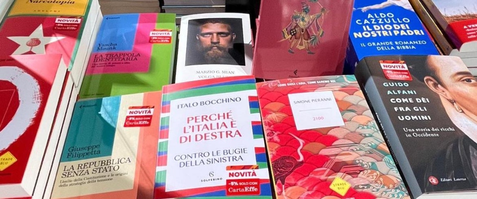 “Perché l’Italia è di destra”: il libro di Bocchino è il saggio politico più letto. Le ragioni di un successo