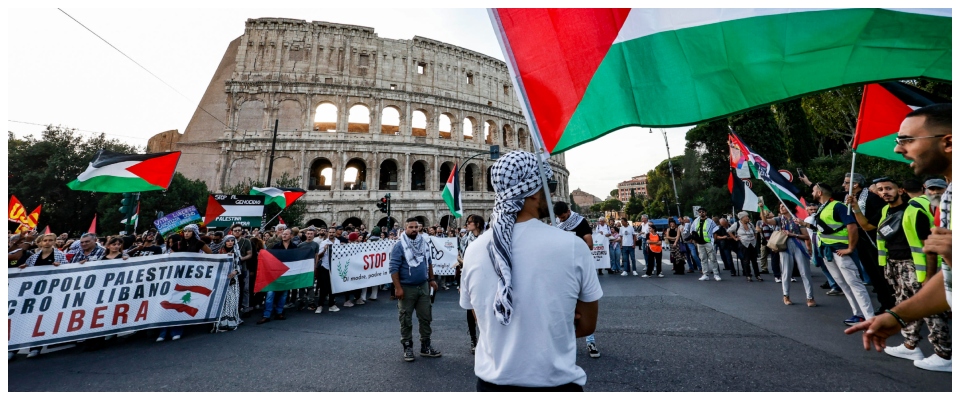 Ai cortei pro Palestina niente incidenti ma slogan d’odio: “A Meloni tagliamo le gambe”