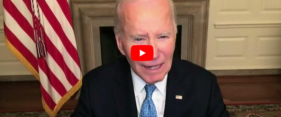 “Spazzatura chi vota Trump”. Biden offende gli elettori di destra (video). Insulti anche dalla Harris