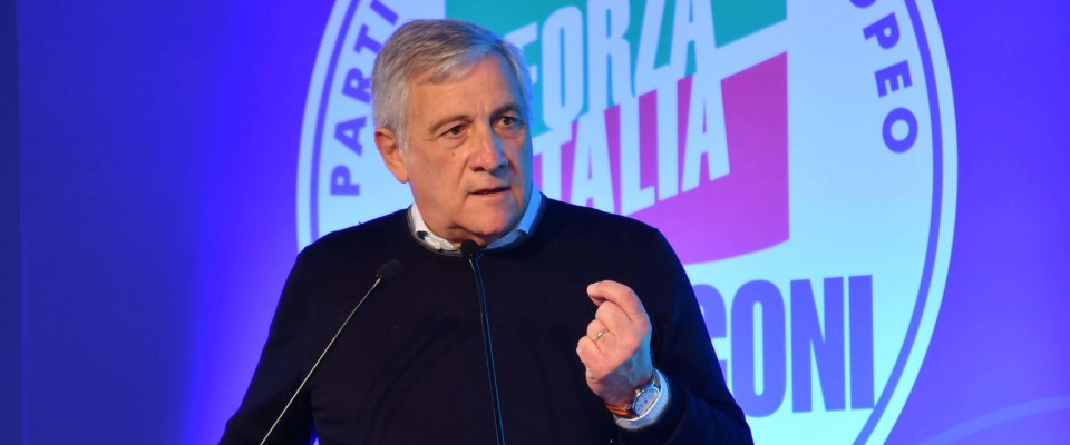 tajani albania