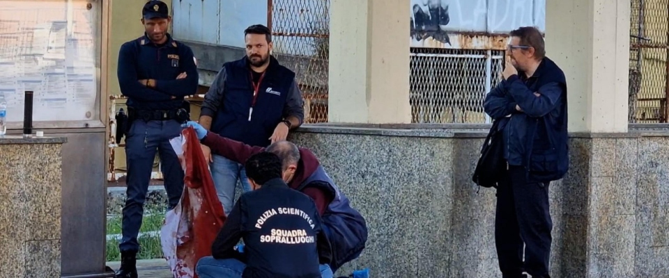 Capotreno accoltellato, sindacati e sinistra all’assalto di Salvini. Scatta lo sciopero di otto ore