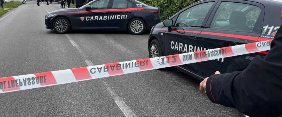 Vicenza, accoltella un rivale fuori dal cimitero e poi fugge: una rissa tra stranieri finisce nel sangue