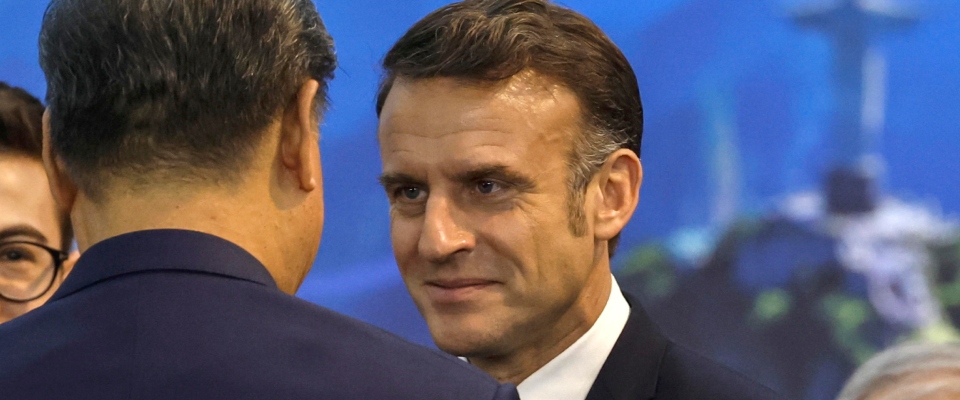 Asse Parigi Roma, Macron loda la premier: “Giorgia ha fatto una bella mossa sul Mercosur”