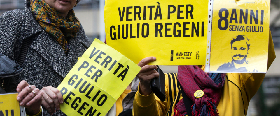 Caso Regeni: “Bendato, torturato e ucciso”. La verità emerge tra gli orrori del carcere egiziano