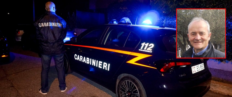 Il sindaco di sinistra aggredito in casa: “Ho urlato a mia figlia di prendere il fucile, avrei sparato ai ladri”