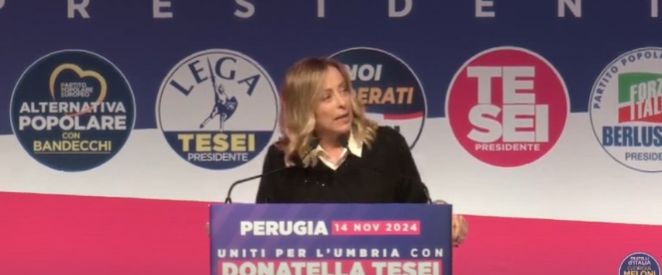 Umbria, il centrodestra a Perugia per il comizio di chiusura. L’intervento di Giorgia Meloni. Segui la diretta