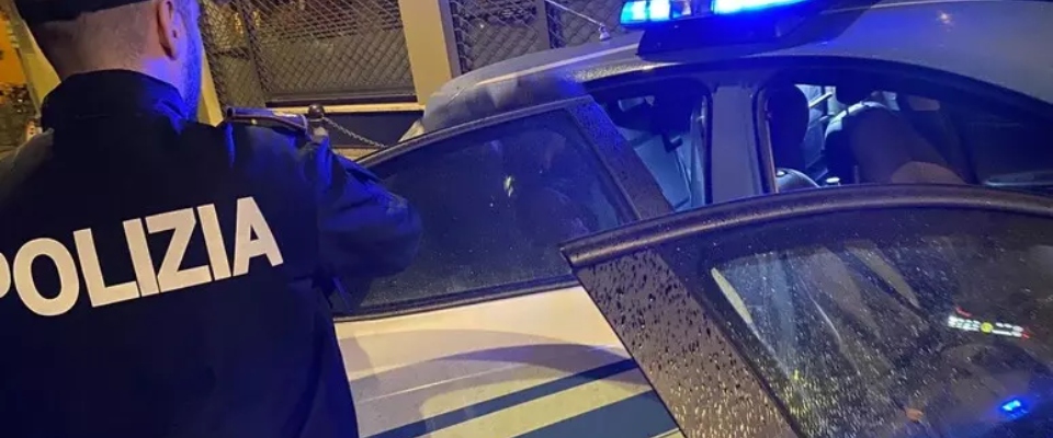 Scontro tra volanti della polizia a Roma: morto sul colpo un agente di 30 anni, due colleghi in ospedale