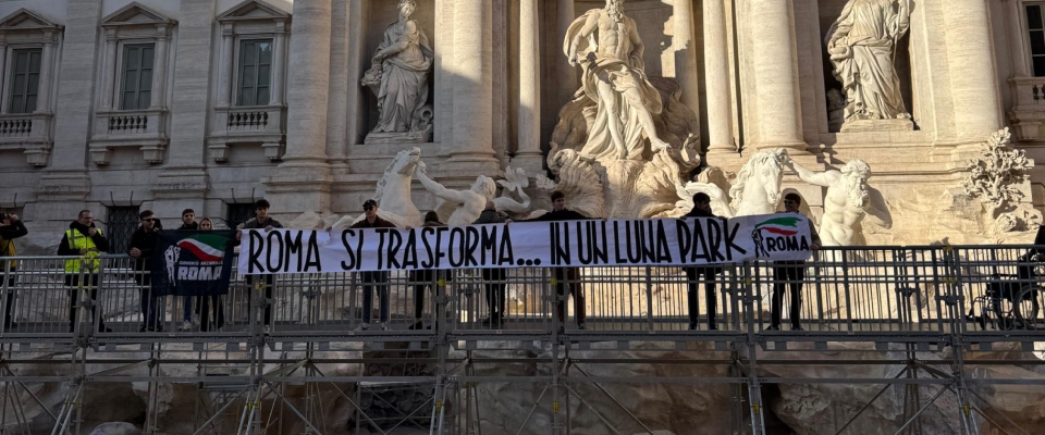 Gualtieri sotto attacco. Gioventù nazionale contro lo scempio di Fontana di Trevi: “Roma non è un Luna Park”