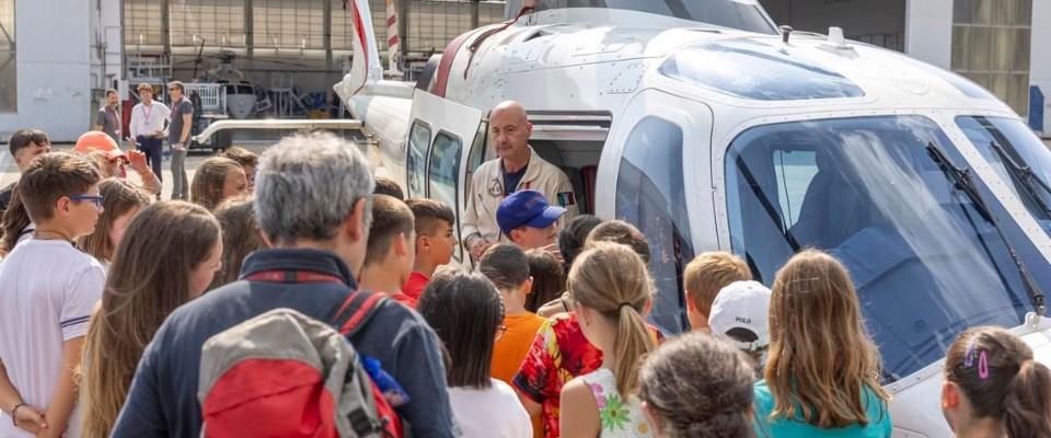 Il progetto “Costellazione Leonardo”: bambine e bambini alla scoperta delle meraviglie hi tech del gruppo dell’Aerospazio, Difesa e Sicurezza