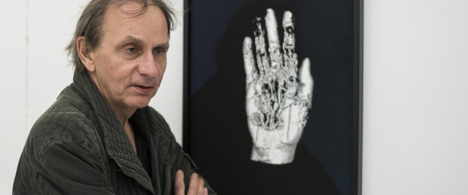 Houellebecq: “L’Occidente si sta suicidando. L’Islam controlla l’istruzione, penetra negli atenei e avanza”