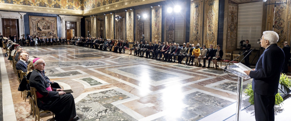 Mattarella incontra i diplomatici ed elogia l’Italia per il “contributo dato alla pace e alla stabilità”