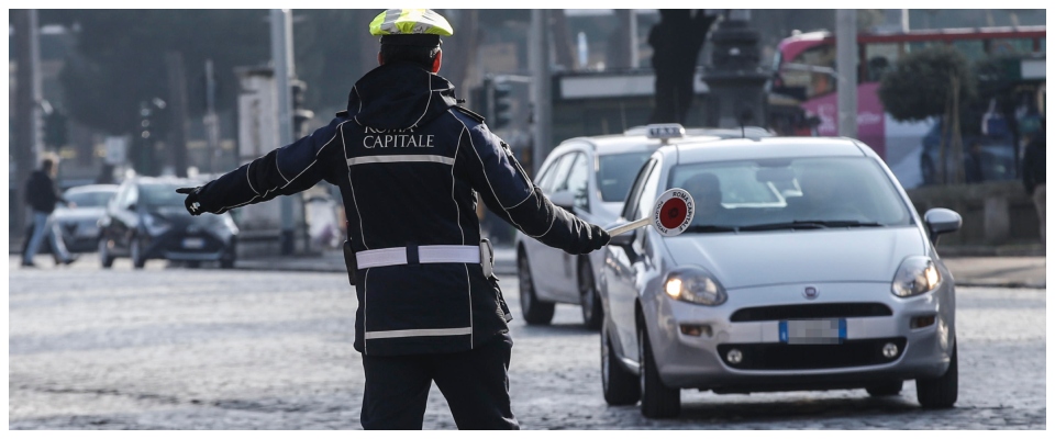 Multe stradali: il governo ferma in extremis gli aumenti. Soddisfatte le associazioni dei consumatori