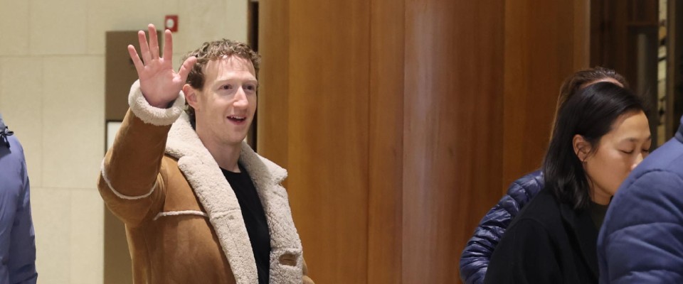 Zuckerberg diventa trumpiano: Meta dona un milione di dollari per la cerimonia di insediamento