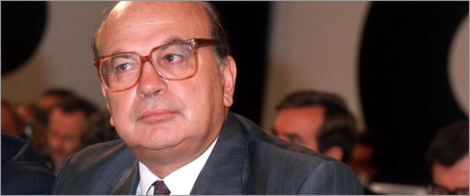 Sulle orme di Craxi, il politico visionario che intuì il potenziale delle nuove sintesi con la destra