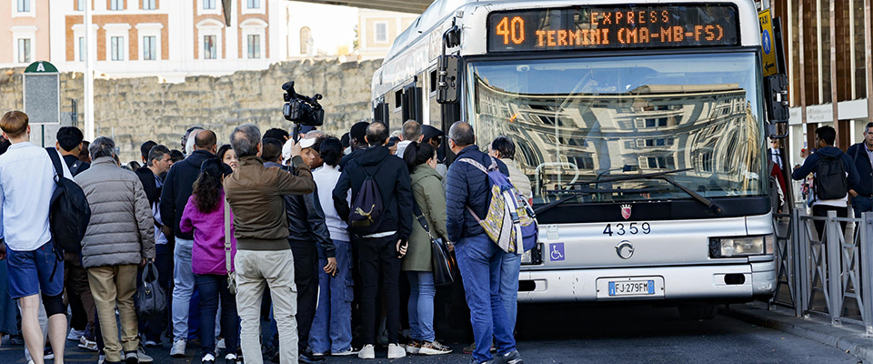 Sindacalisti, ferie finite: si riparte nel 2025 col solito sciopero del “venerdì”. A gennaio 50 stop